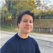 Neolaureato in sceneggiatura offre lezioni di scrittura per chiunque voglia affinare le proprie capacità